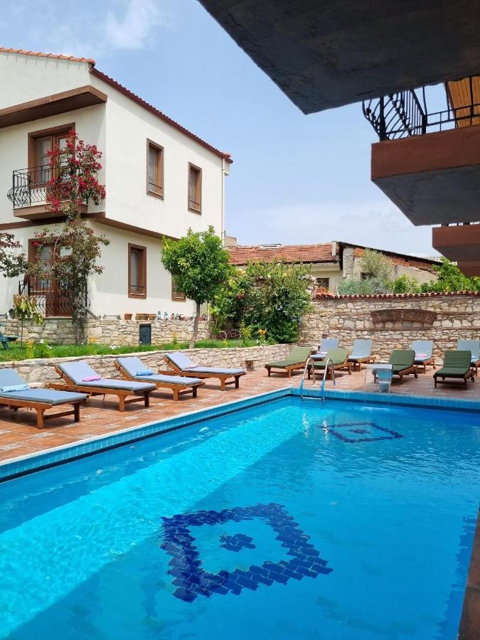 Sezgin Boutique Hotel Kusadasi Exterior photo